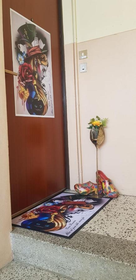 Alice Nel Paese Delle Meraviglie Sulbiate Bagian luar foto