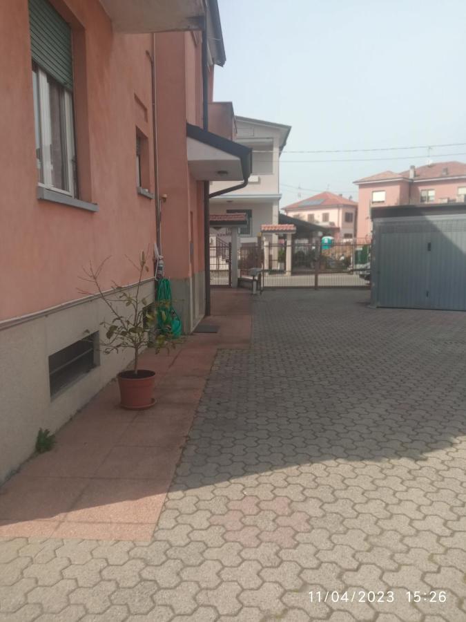 Alice Nel Paese Delle Meraviglie Sulbiate Bagian luar foto