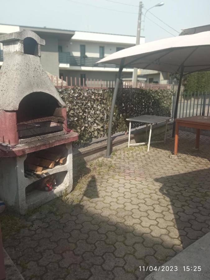 Alice Nel Paese Delle Meraviglie Sulbiate Bagian luar foto