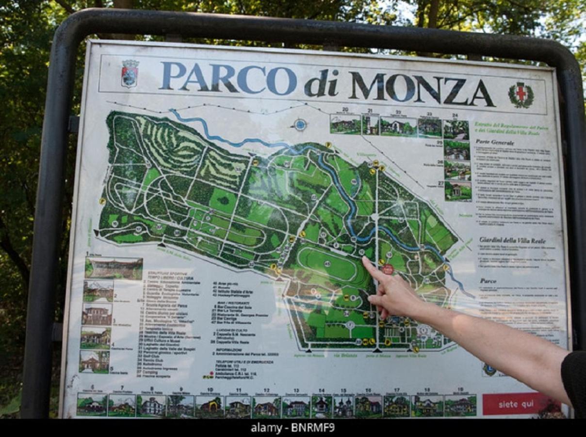 Alice Nel Paese Delle Meraviglie Sulbiate Bagian luar foto
