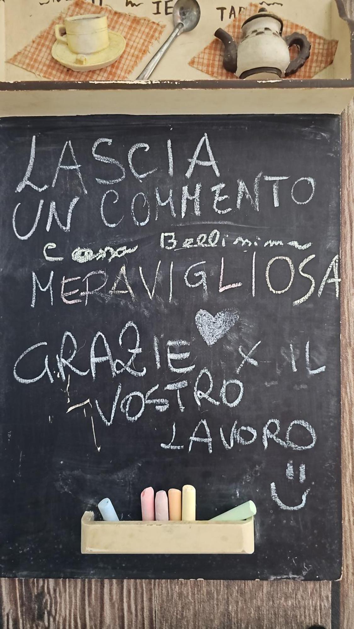 Alice Nel Paese Delle Meraviglie Sulbiate Bagian luar foto