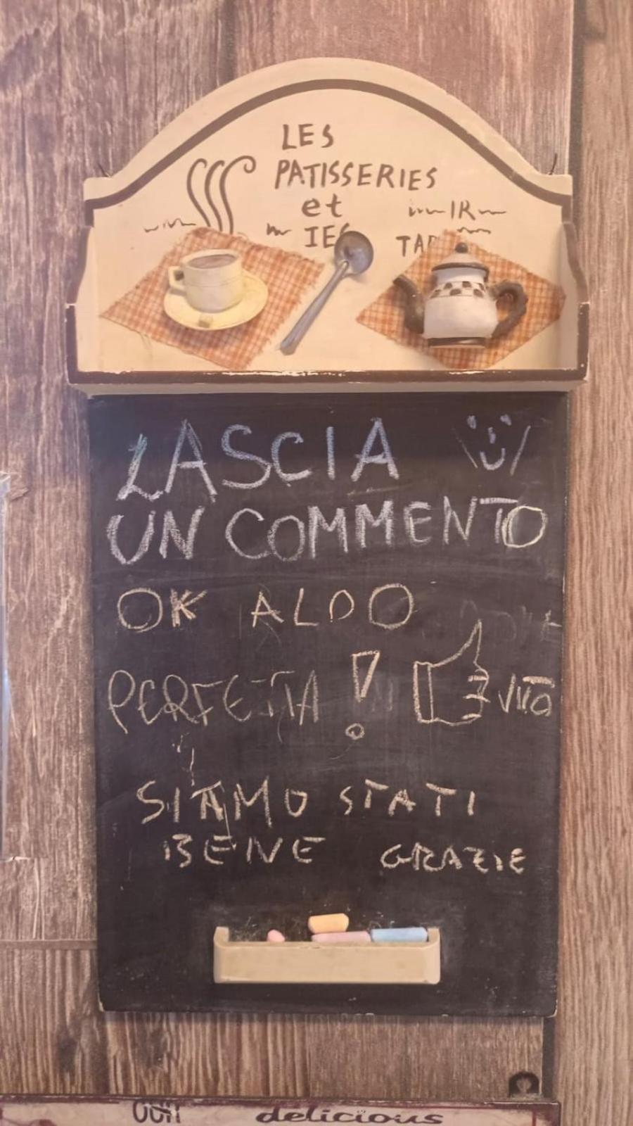 Alice Nel Paese Delle Meraviglie Sulbiate Bagian luar foto