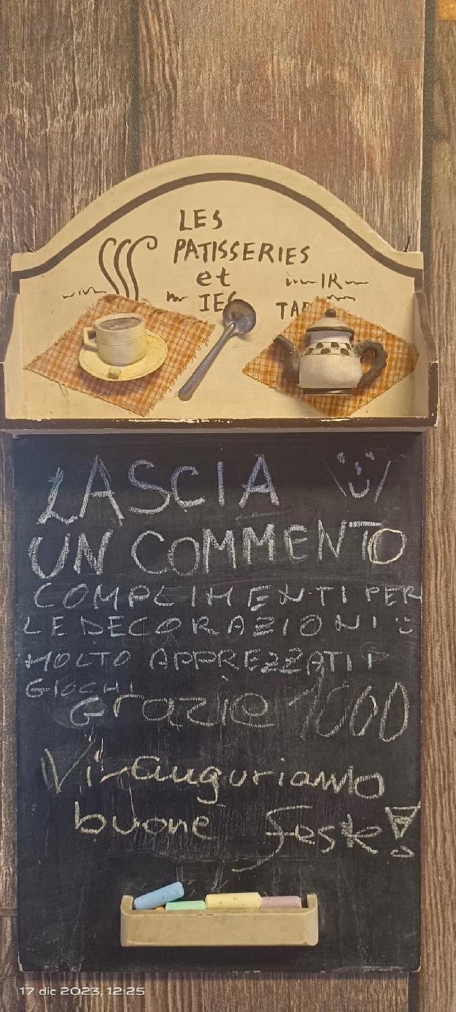 Alice Nel Paese Delle Meraviglie Sulbiate Bagian luar foto